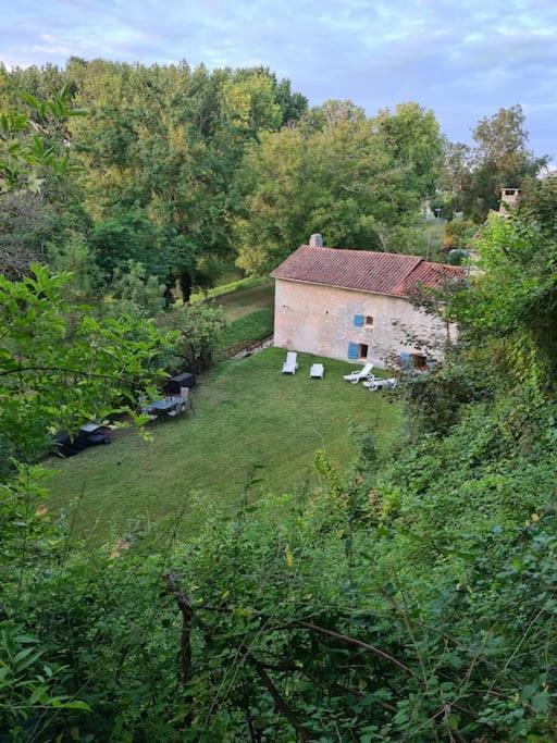 The Walnut Tree. Apartment Saint-Aulaye-Puymangou Exterior photo